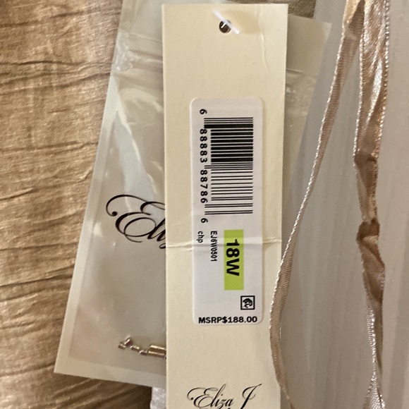 Eliza J Dress beautiful size 18W brand new with tag still attached - Picture 2 of 11